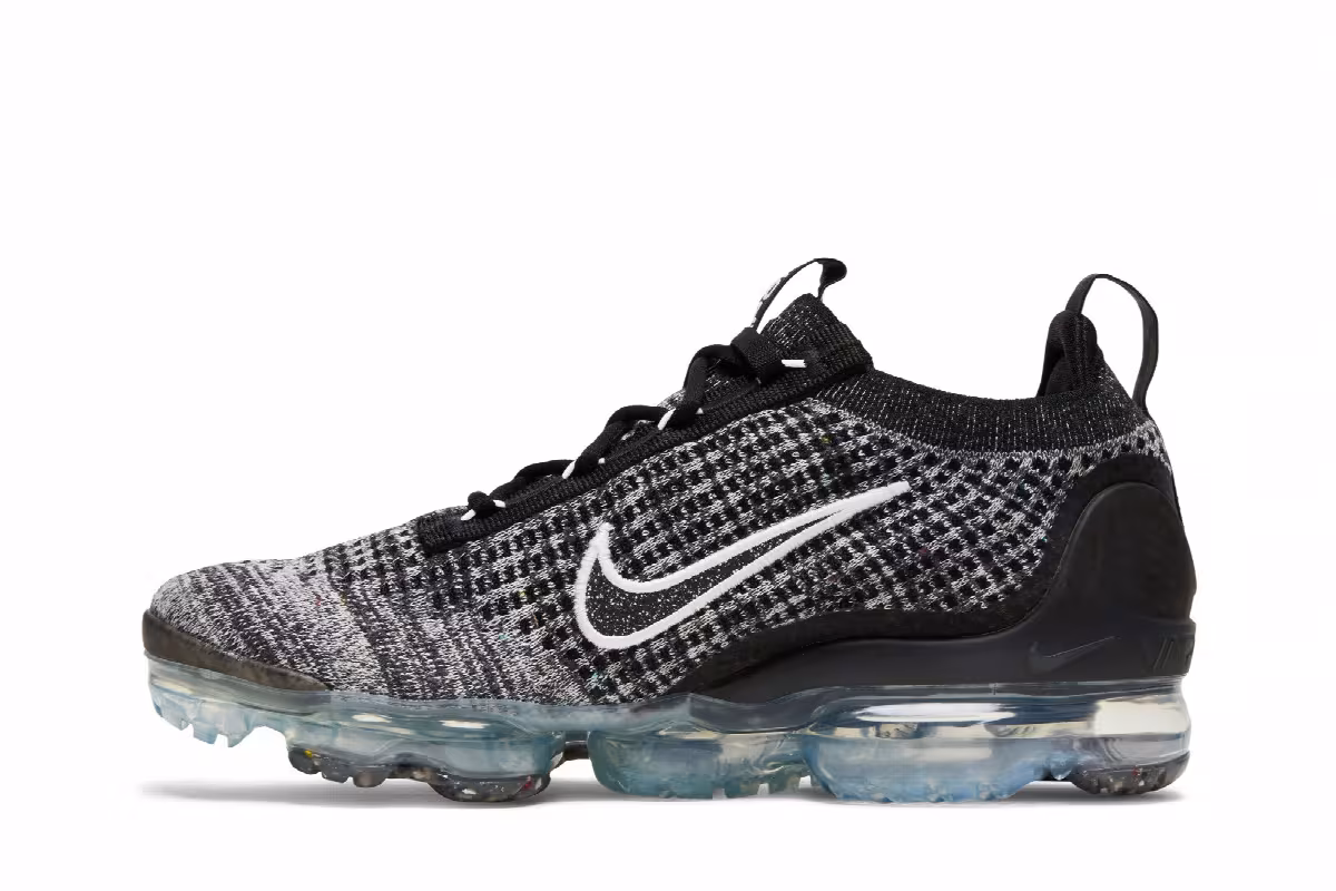 Nike Women's Air VaporMax 2021 Flyknit Oreo, view 4