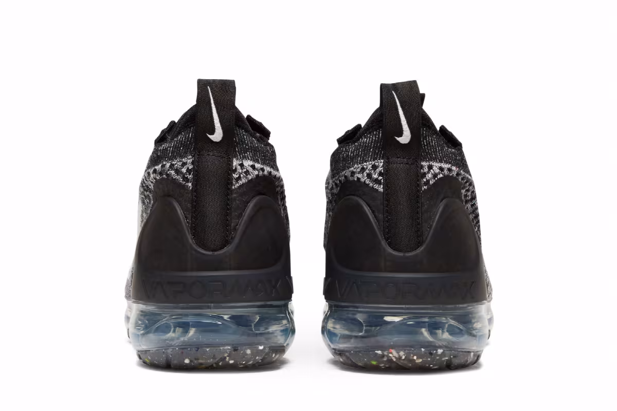Nike Women's Air VaporMax 2021 Flyknit Oreo, view 7