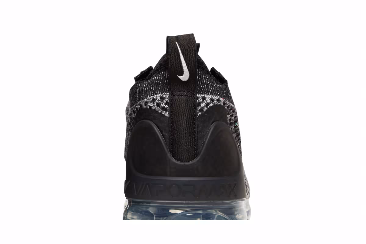 Nike Women's Air VaporMax 2021 Flyknit Oreo, view 8