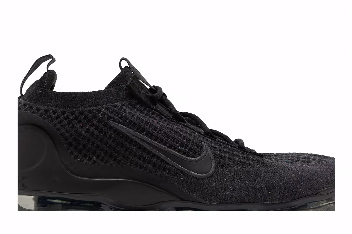 Nike Air VaporMax 2021 Flyknit GS Triple Black, view 3