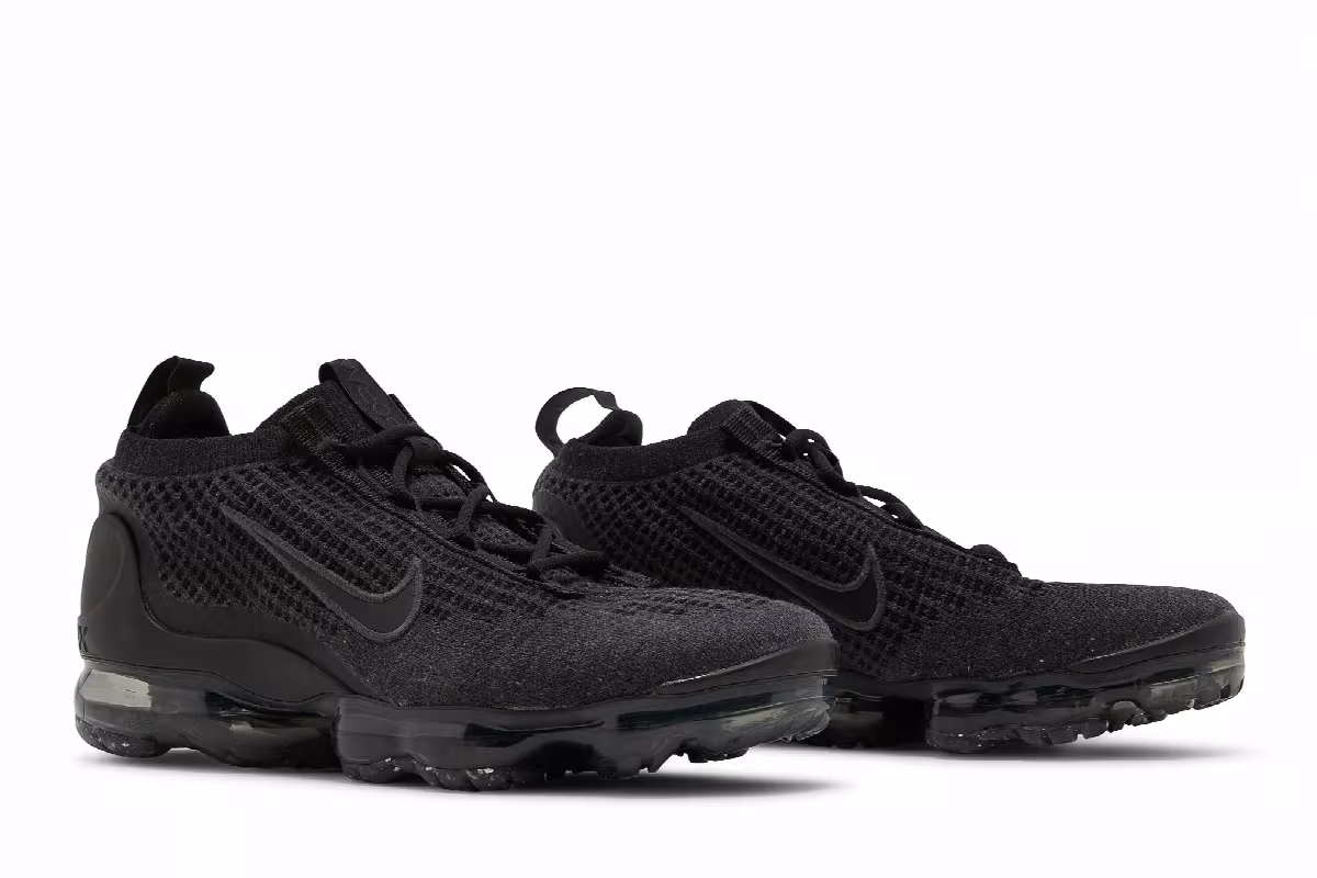Nike Air VaporMax 2021 Flyknit GS Triple Black, view 9