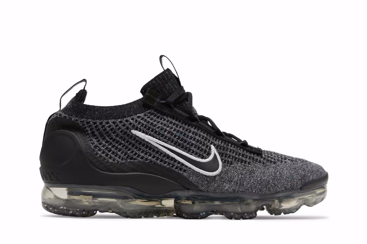 Nike Air Vapormax 2021 Flyknit Oreo, view 2