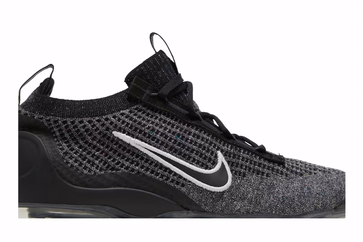Nike Air Vapormax 2021 Flyknit Oreo, view 3