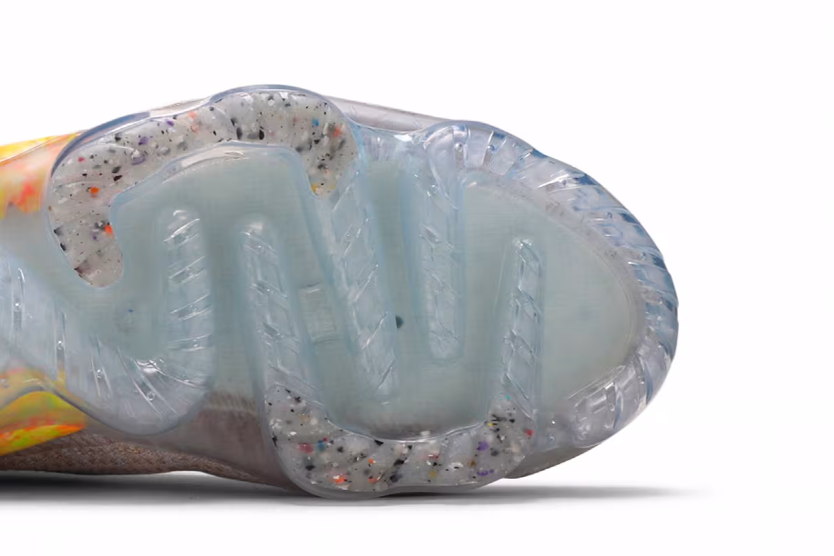 Nike Air VaporMax 2020 Flyknit Light Bone, view 6