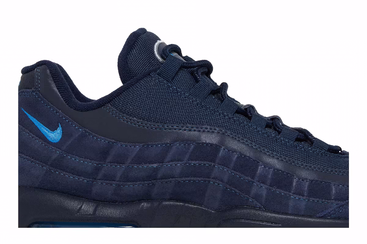 Nike Air Max 95 Obsidian, view 3