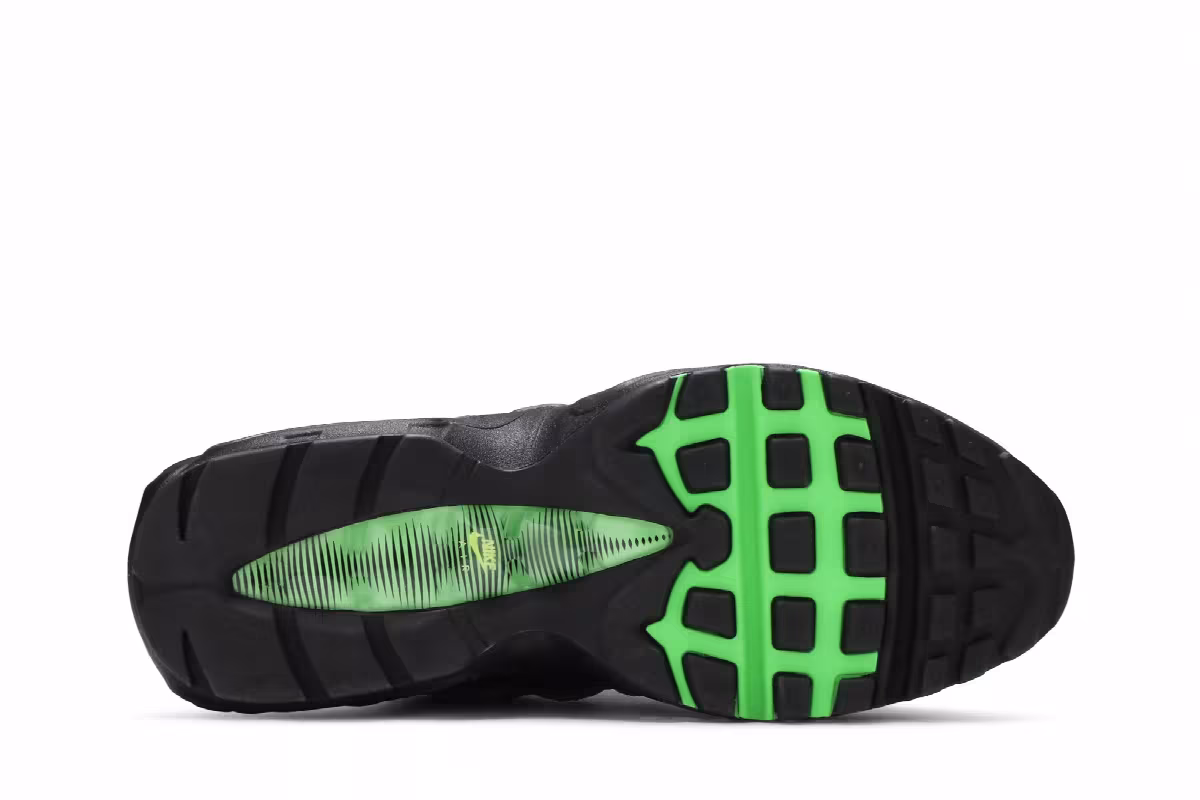 Nike Women's Air Max 95 SE Evolution of Icons, view 5