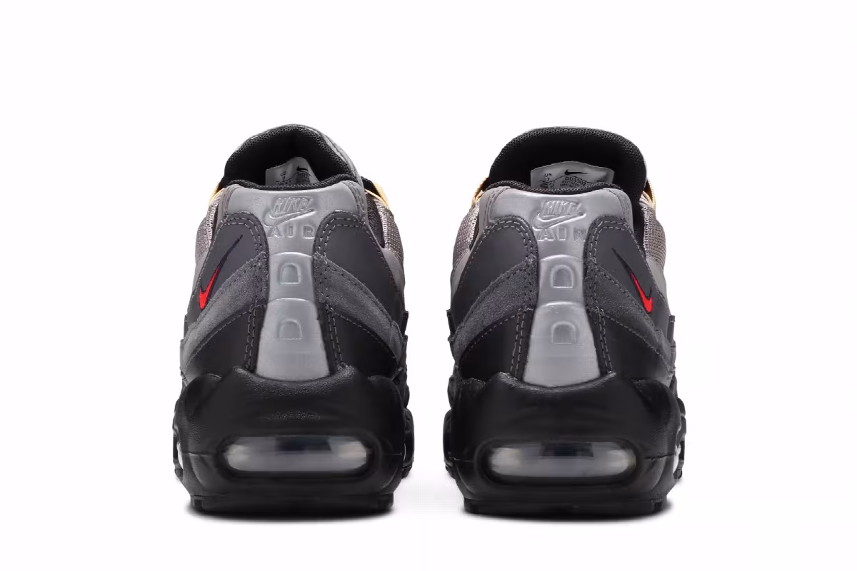 Nike Women's Air Max 95 SE Evolution of Icons, view 7