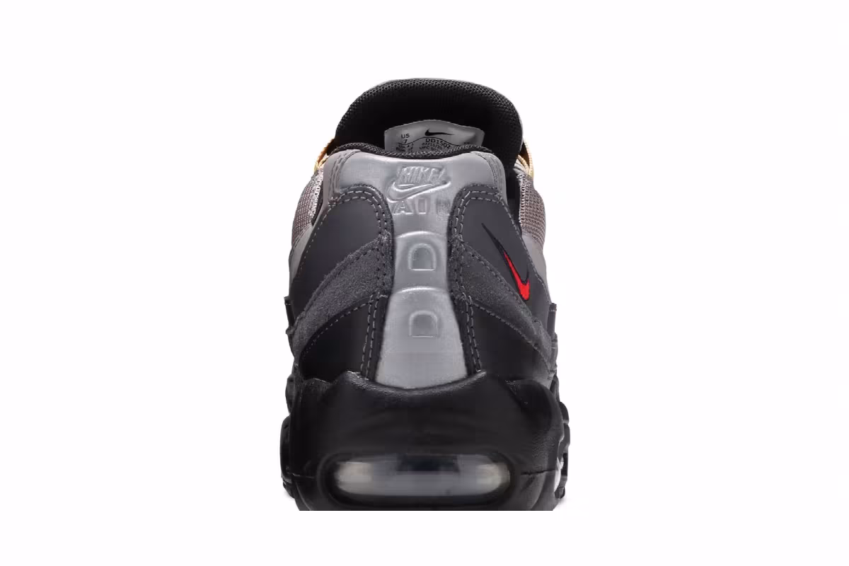 Nike Women's Air Max 95 SE Evolution of Icons, view 8