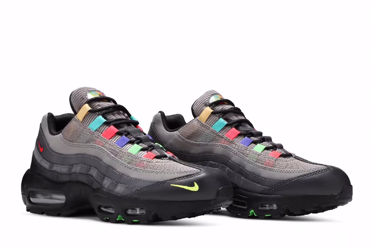 Nike Women's Air Max 95 SE Evolution of Icons, view 9