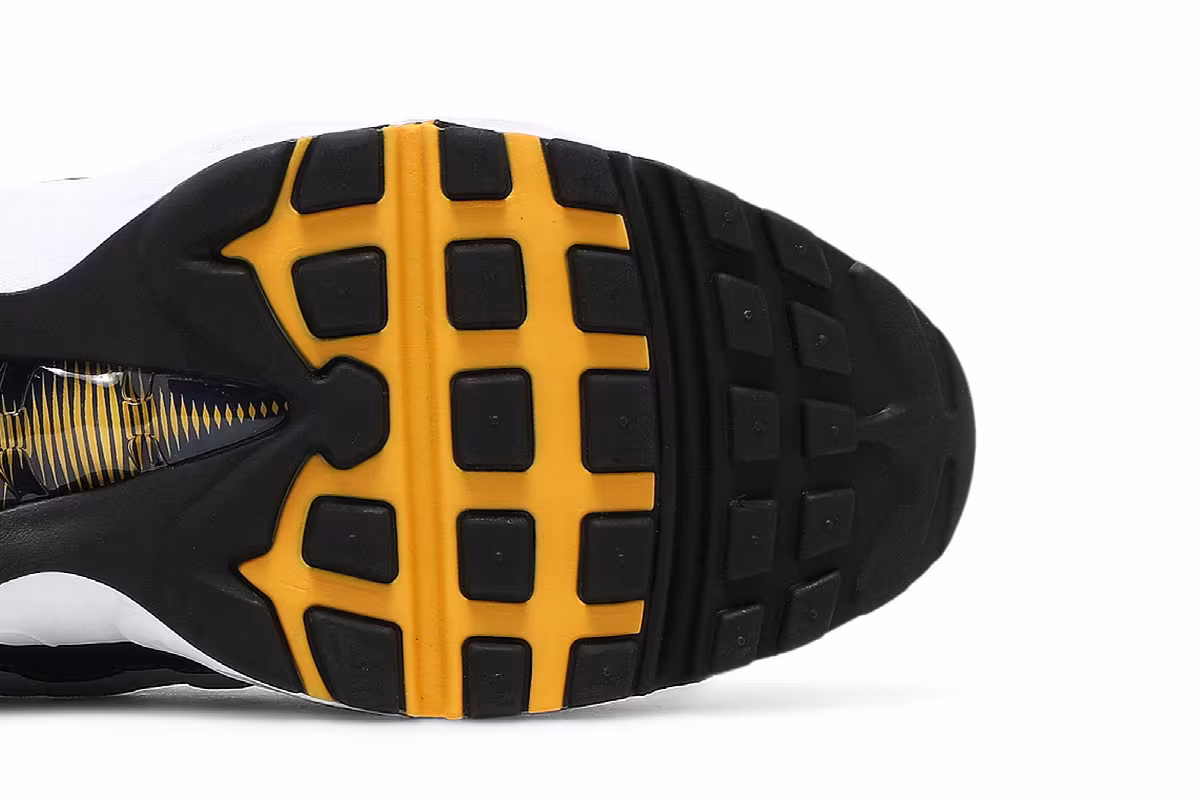 Nike Air Max 95 Michigan, view 6