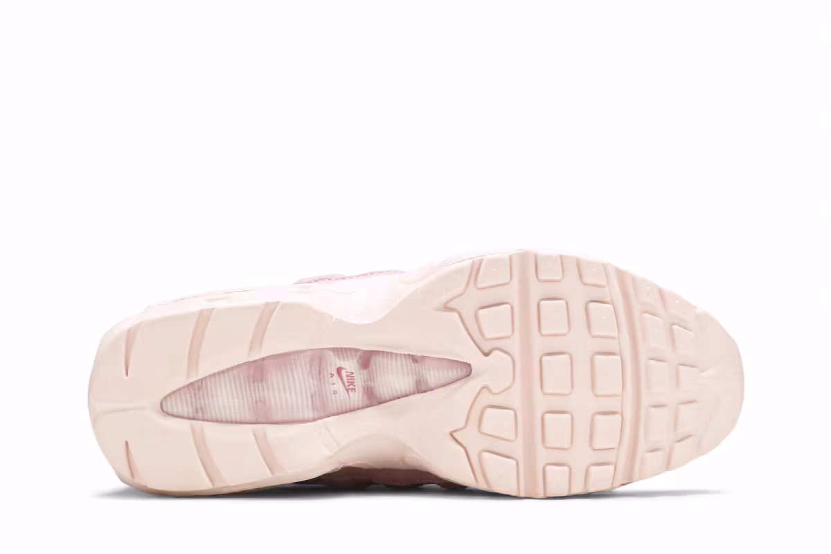 Nike Women's Air Max 95 SE Cherry Blossom, view 5