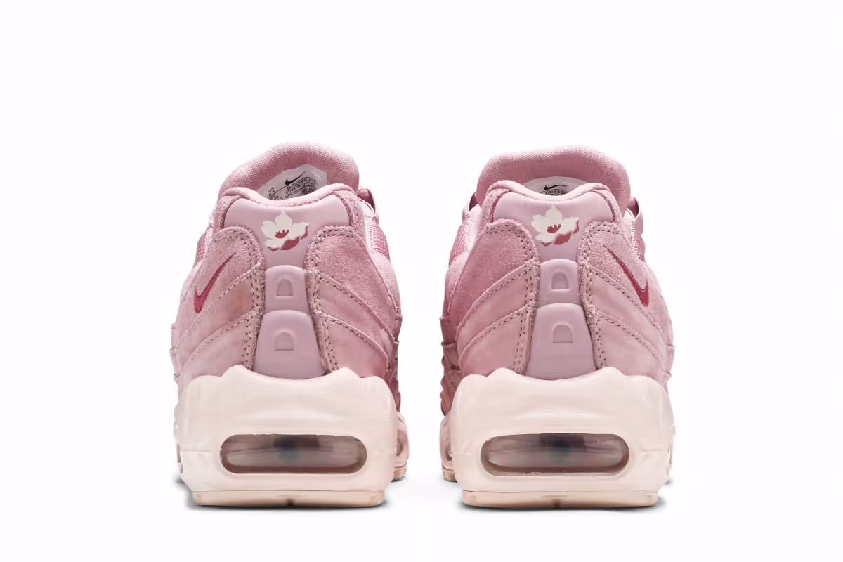 Nike Women's Air Max 95 SE Cherry Blossom, view 7