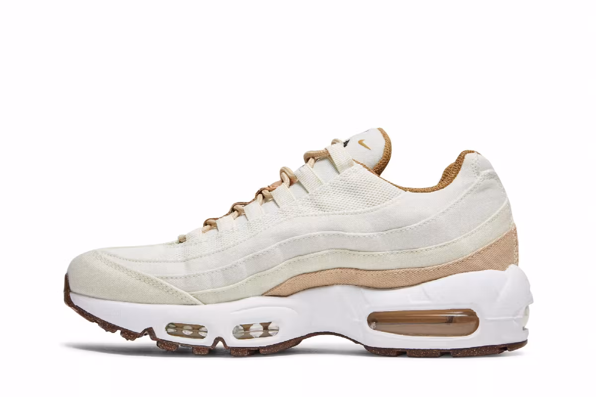 Nike Women's Air Max 95 SE Cork, view 4