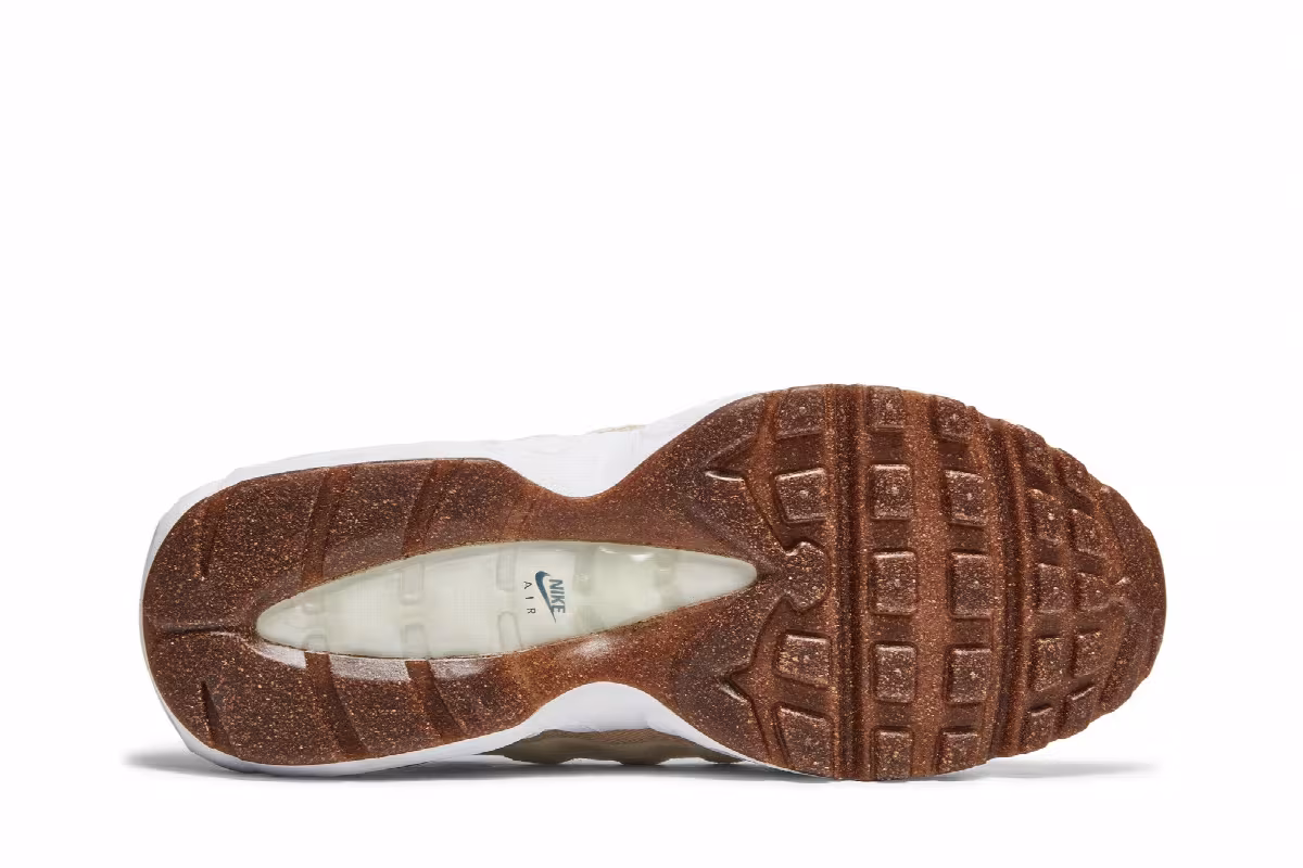 Nike Women's Air Max 95 SE Cork, view 5