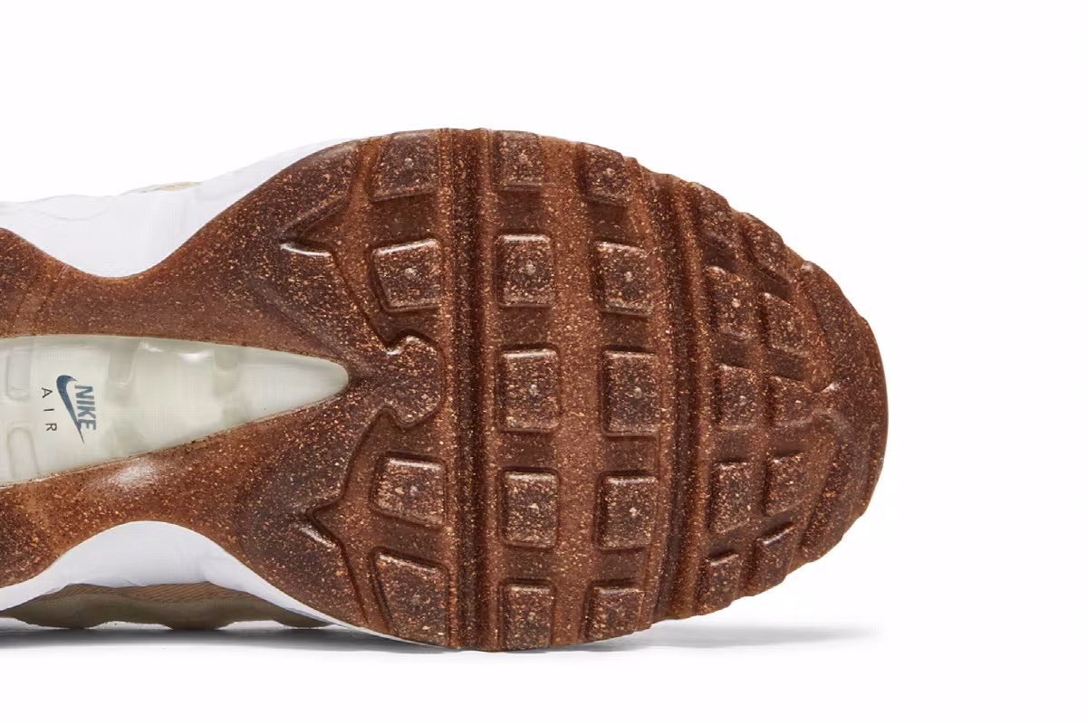 Nike Women's Air Max 95 SE Cork, view 6