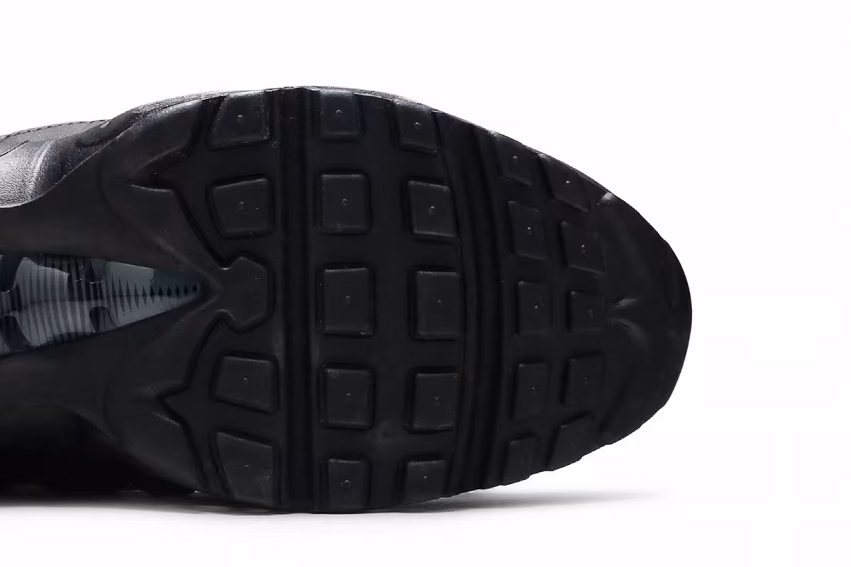 Nike Air Max 95 Bred, view 6