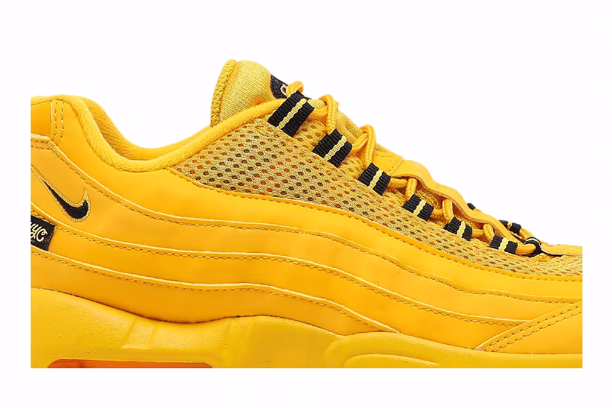 Nike Air Max 95 GS City Special - NYC, view 3