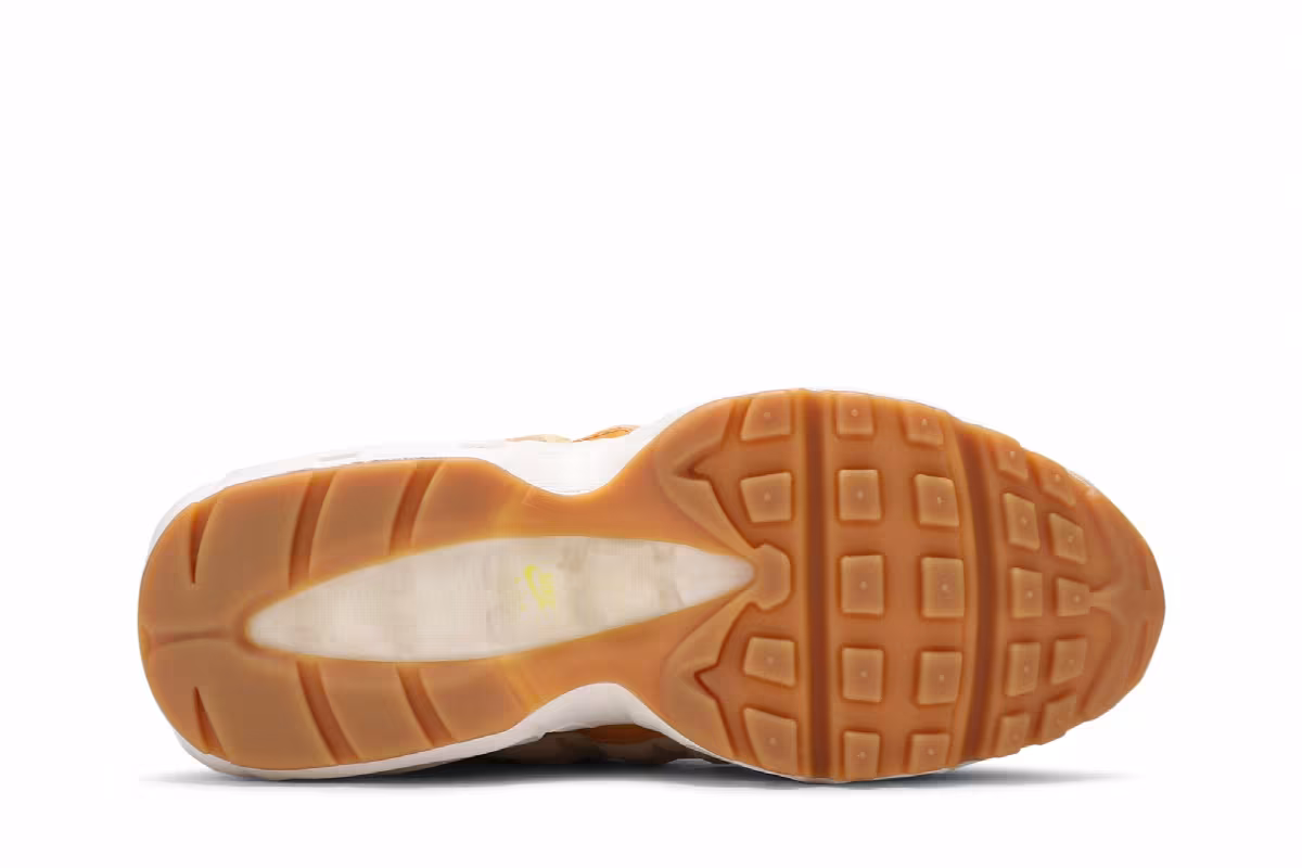 Nike Women's Air Max 95 Coconut Milk, view 5