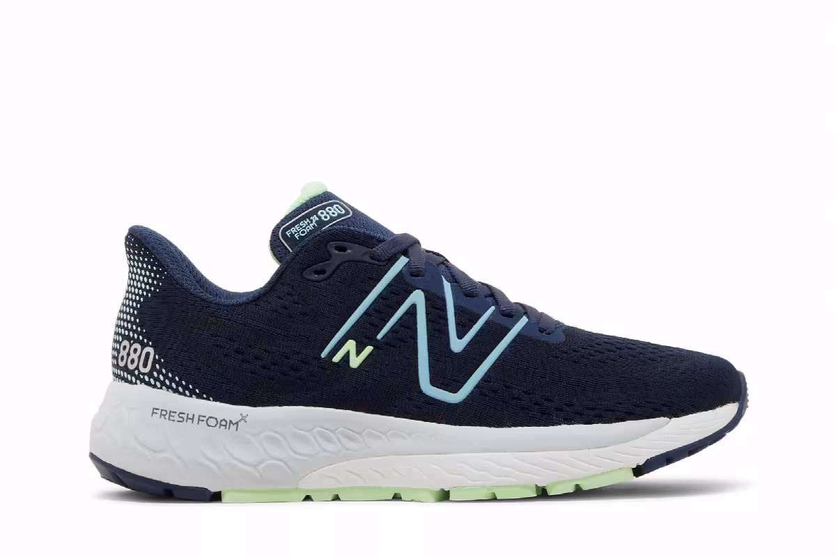 New Balance Women's Fresh Foam X 880v13 Navy Bleach Blue, view 2