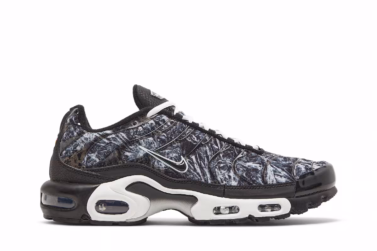 Nike Air Max Plus Shattered Ice - Black, view 2
