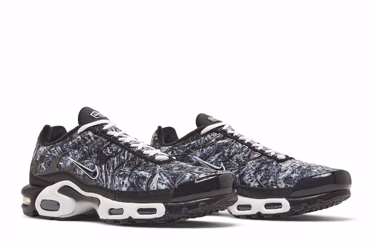Nike Air Max Plus Shattered Ice - Black, view 9