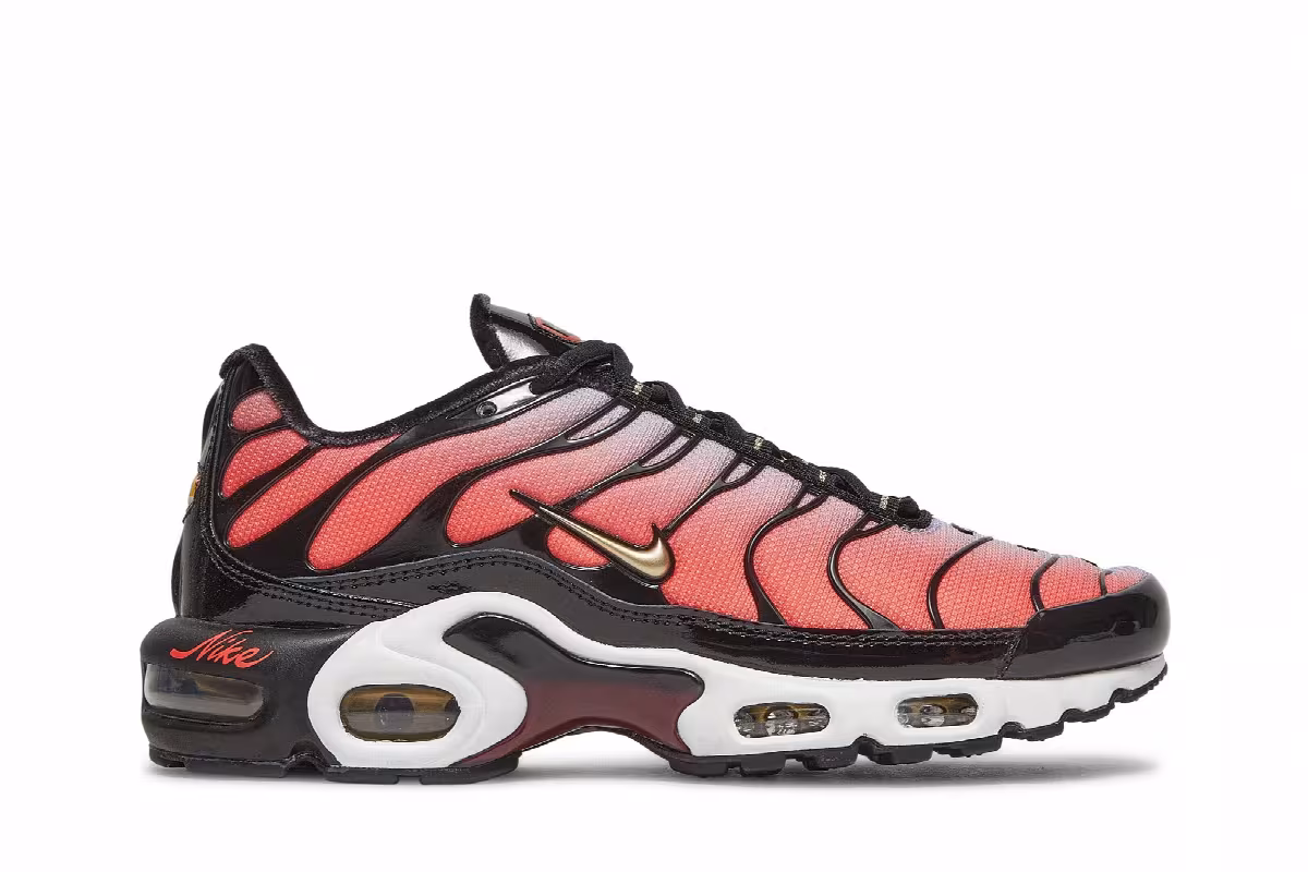 Nike Women's Air Max Plus Sisterhood, view 2