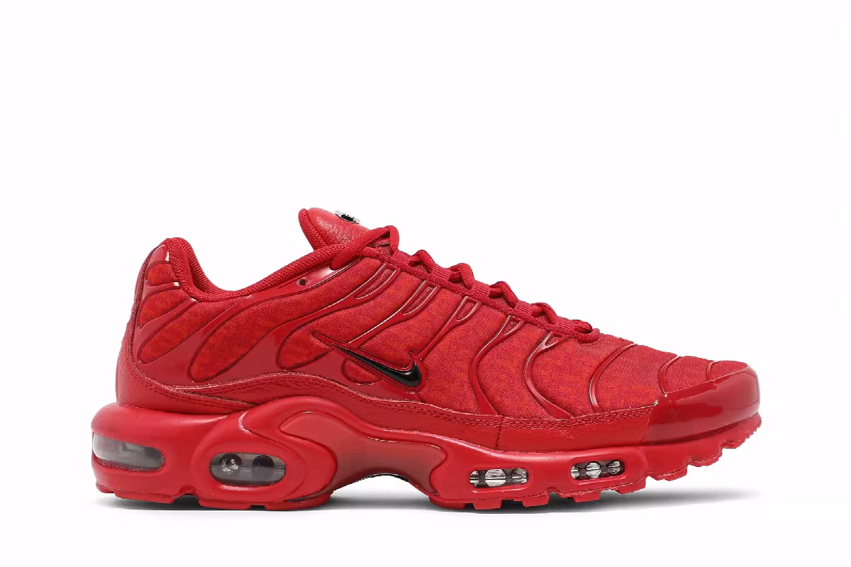 Nike Air Max Plus University Red, view 2