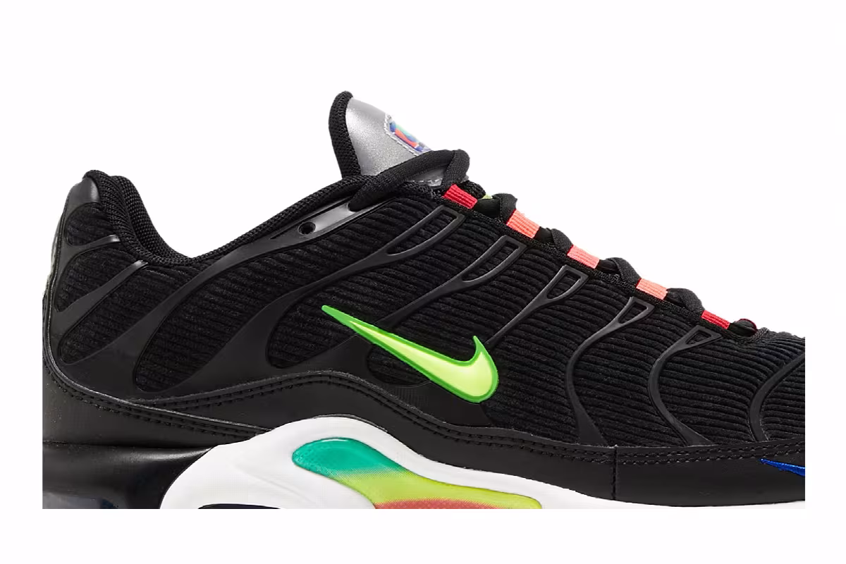 Nike Air Max Plus SE Evolution of Icon, view 3