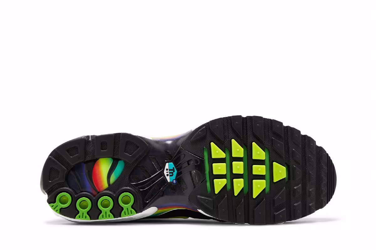 Nike Air Max Plus SE Evolution of Icon, view 5