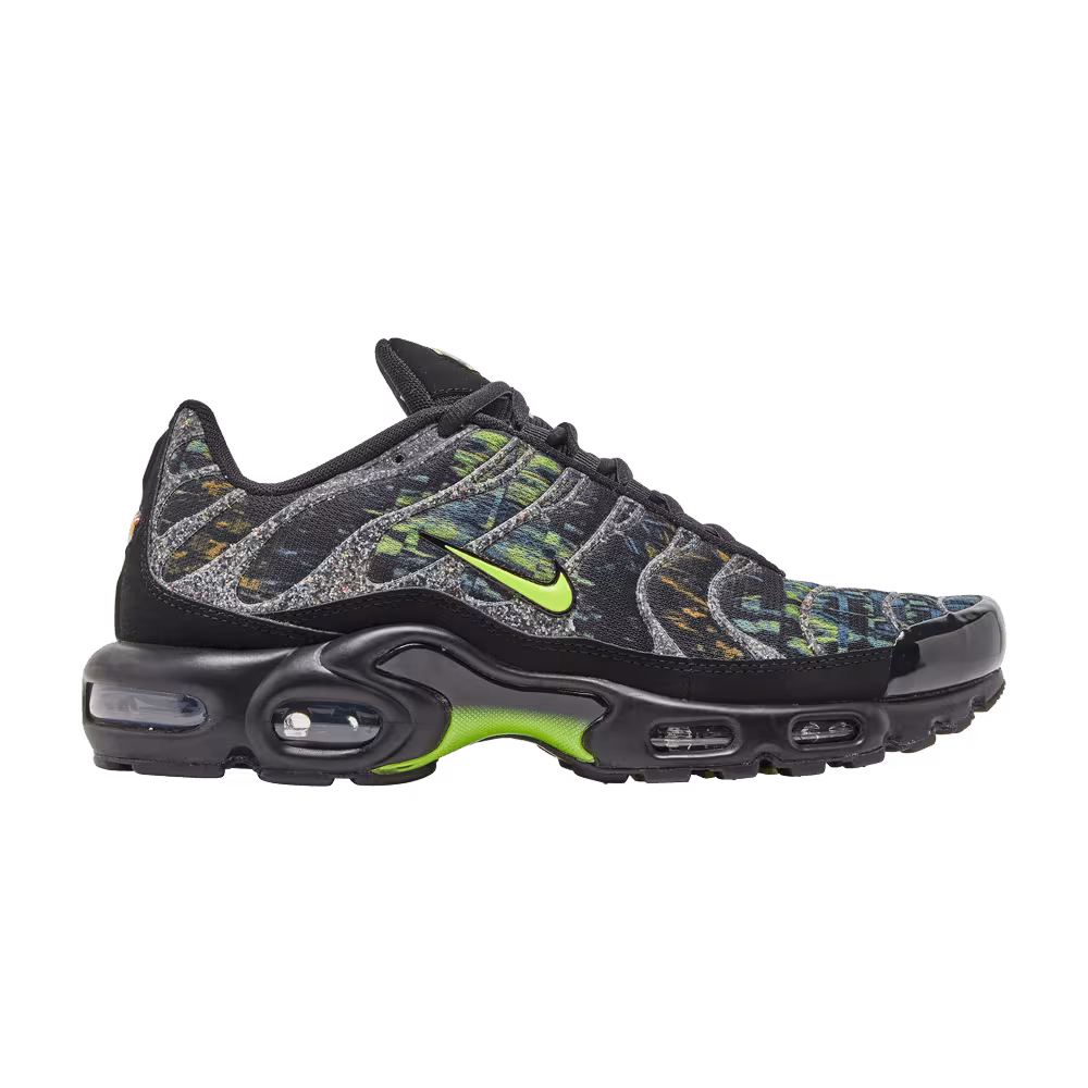 Nike Air Max Plus Sustainable - Black Volt