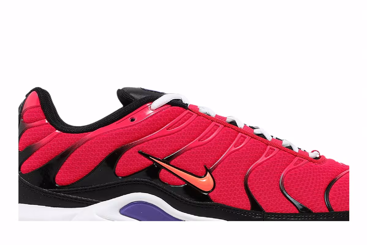 Nike Air Max Plus Siren Red, view 3