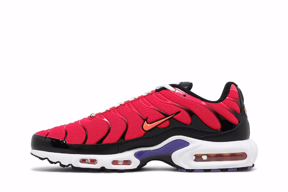 Nike Air Max Plus Siren Red, view 4