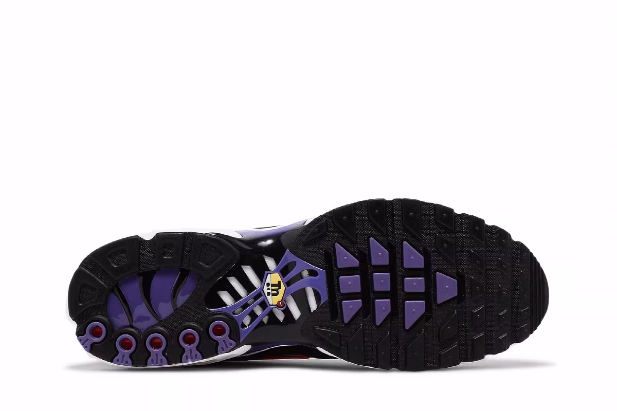Nike Air Max Plus Siren Red, view 5
