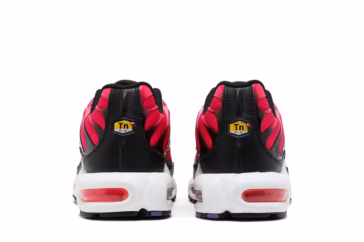 Nike Air Max Plus Siren Red, view 7