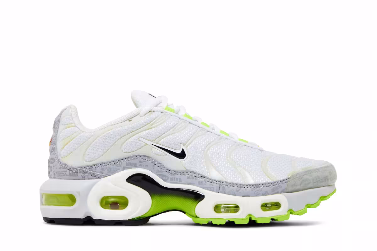 Nike Air Max Plus GS Reflective Logo - White Volt, view 2