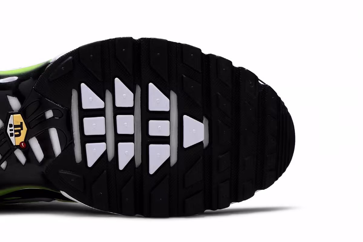 Nike Air Max Plus Hot Lime, view 6