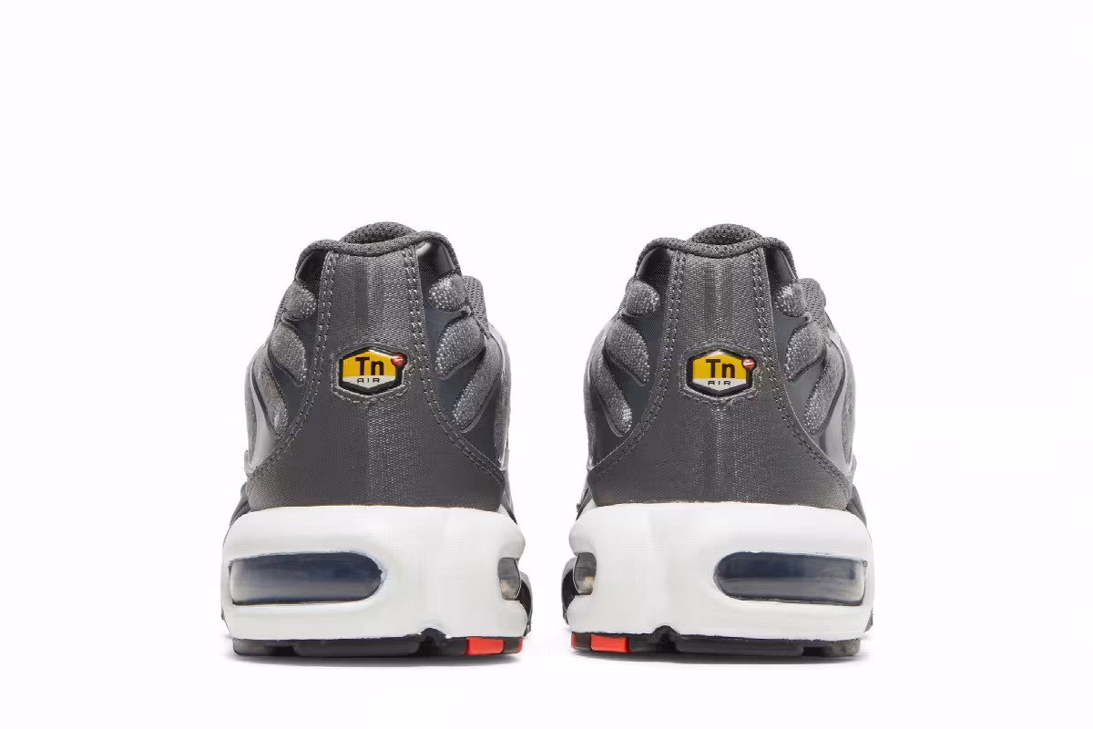 Nike Air Max Plus SE Iron Grey Metallic Gold, view 7