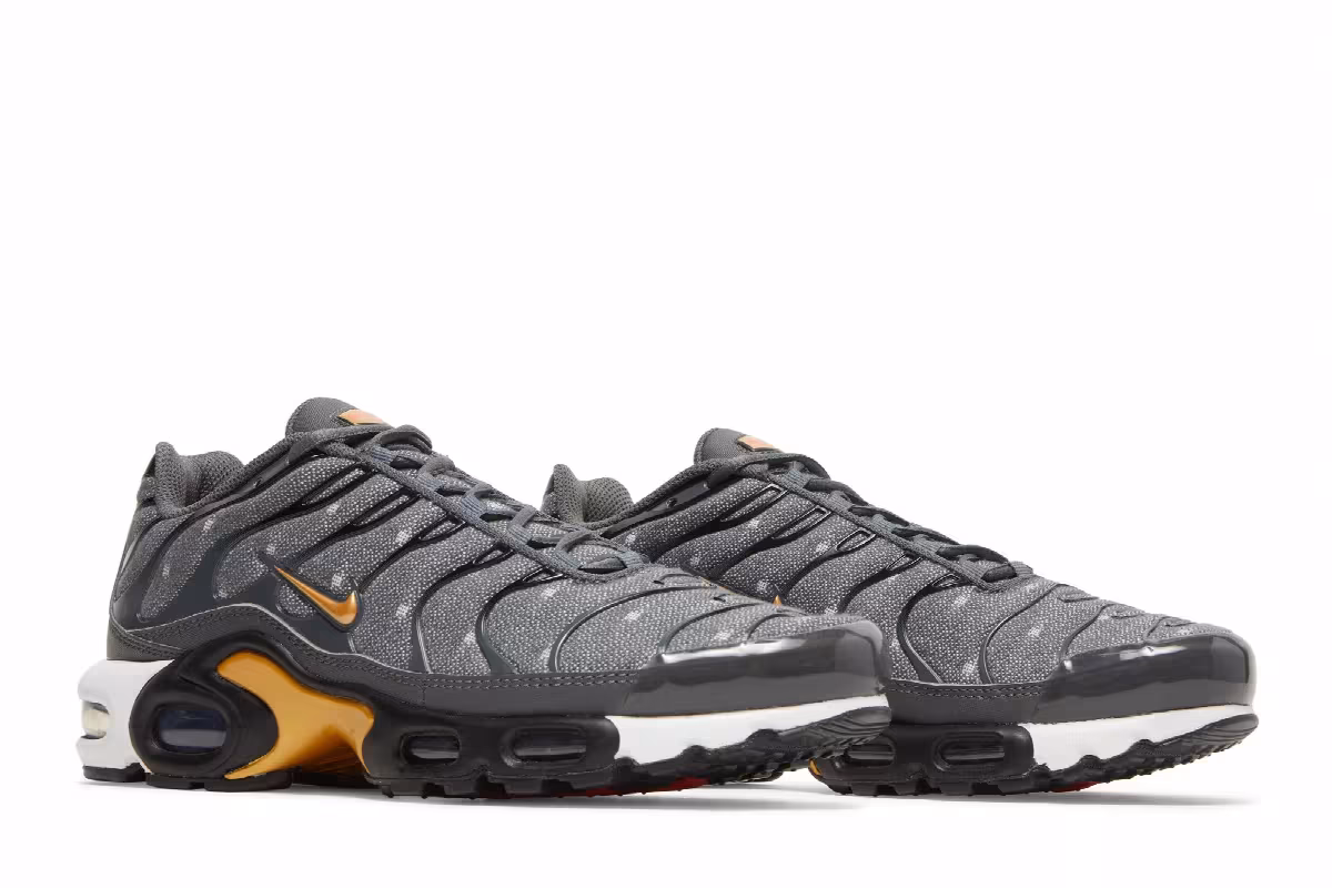 Nike Air Max Plus SE Iron Grey Metallic Gold, view 9