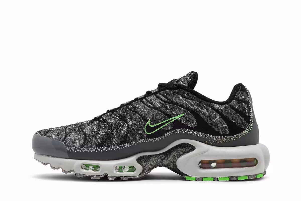 Nike Air Max Plus Essential Crater - Electric Green, view 4