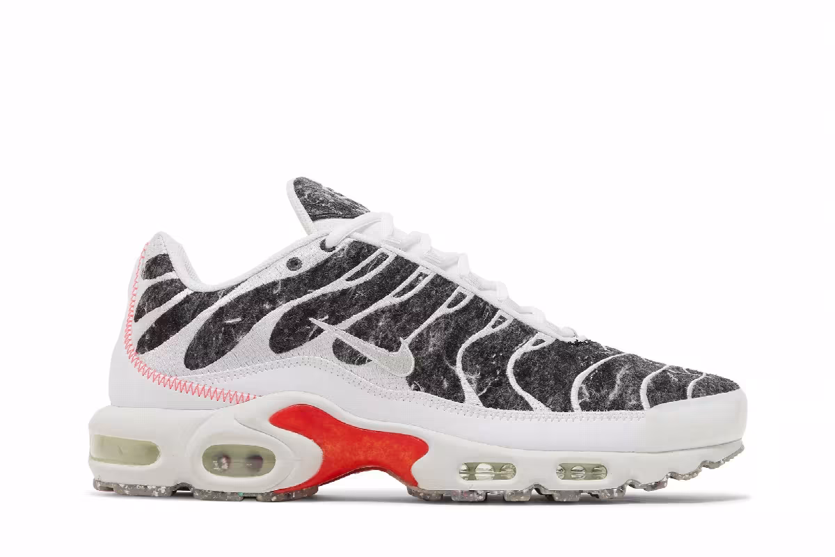 Nike Air Max Plus Essential Crater - Photon Dust, view 2