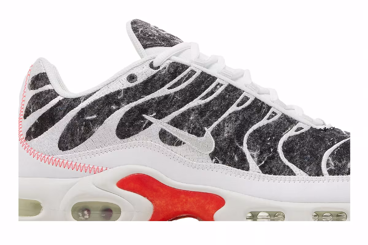 Nike Air Max Plus Essential Crater - Photon Dust, view 3