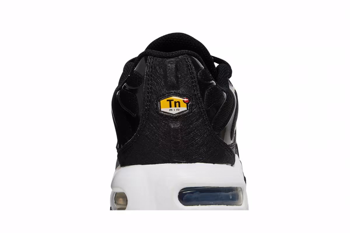 Nike Air Max Plus 1 GS Black Volt, view 8