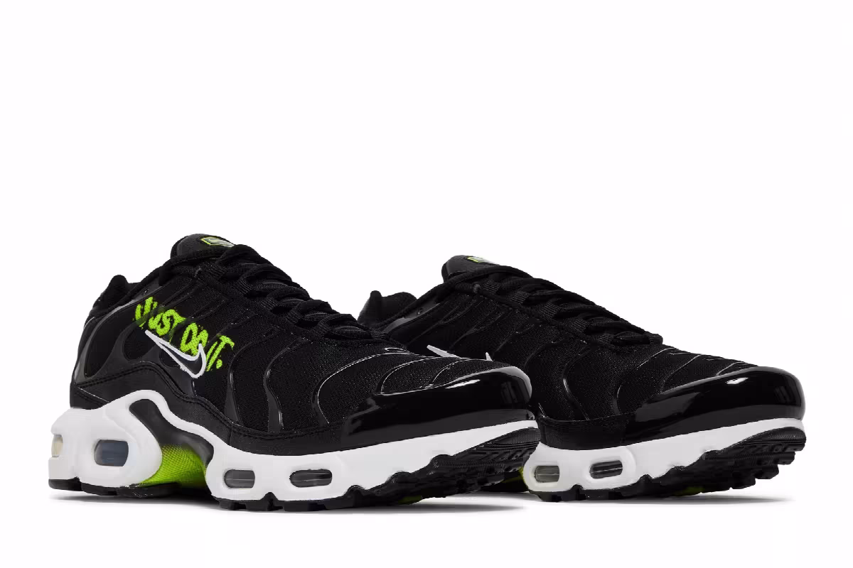 Nike Air Max Plus 1 GS Black Volt, view 9