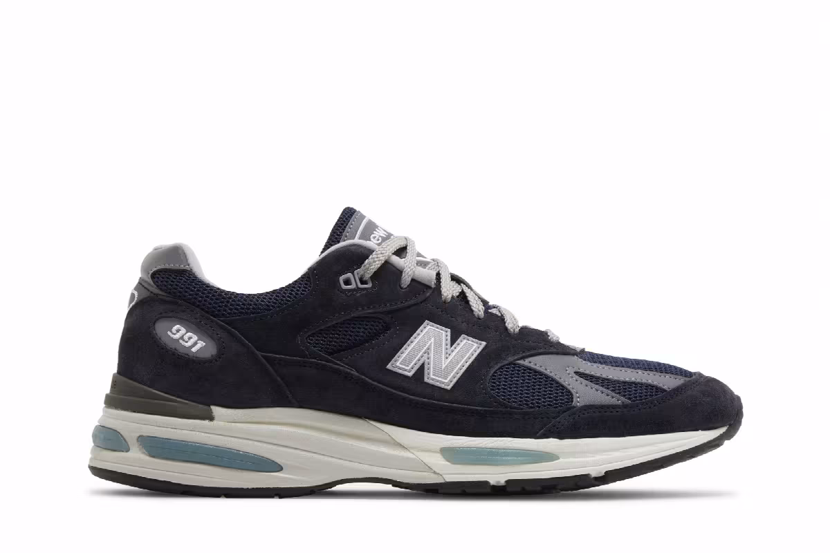 New Balance 991v2 Made in England Dark Navy, view 2