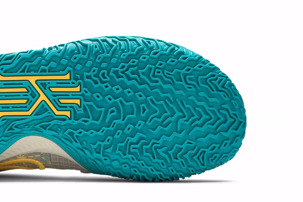 Nike Kyrie Low 4 N7, view 6