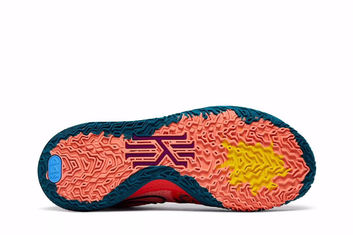 Nike Kyrie Low 4 EP 1 World 1 People, view 5