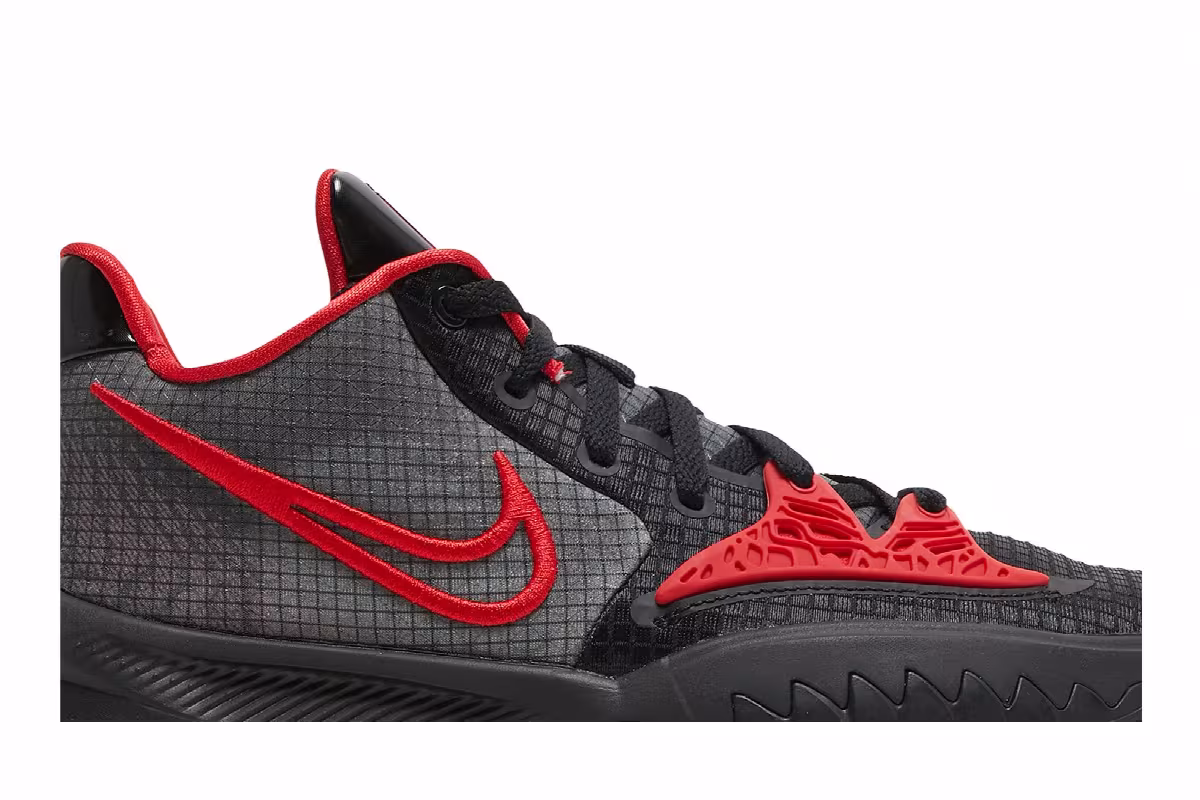 Nike Kyrie Low 4 Bred, view 3