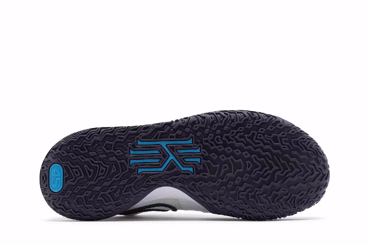 Nike Kyrie Low 4 White Laser Blue, view 5