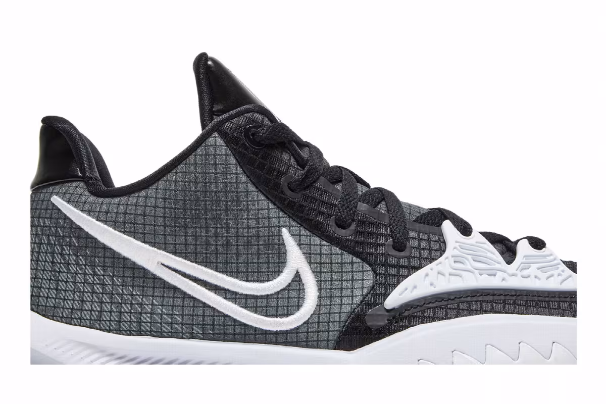 Nike Kyrie Low 4 TB Black White, view 3