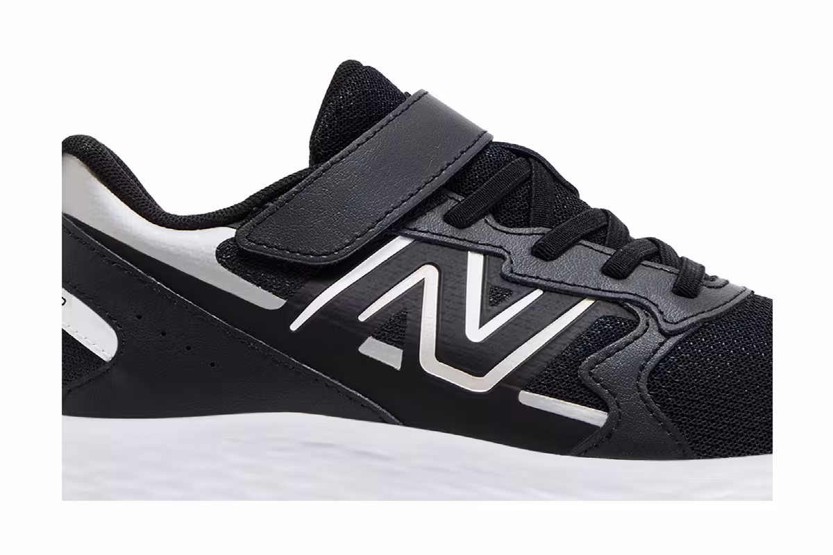 New Balance Fresh Foam 650 Bungee Lace Top Strap Big Kid Black Metallic Silver, view 3